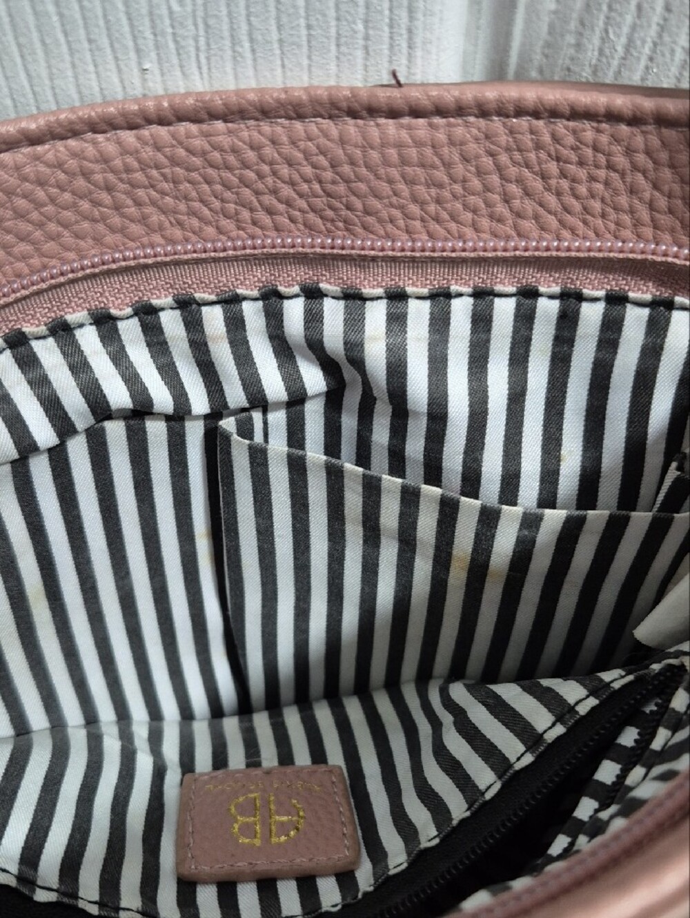 Alexis Bender Dusty Rose Pebbled Leather Crossbody Bag with Gold Chain - Picture 7 of 10